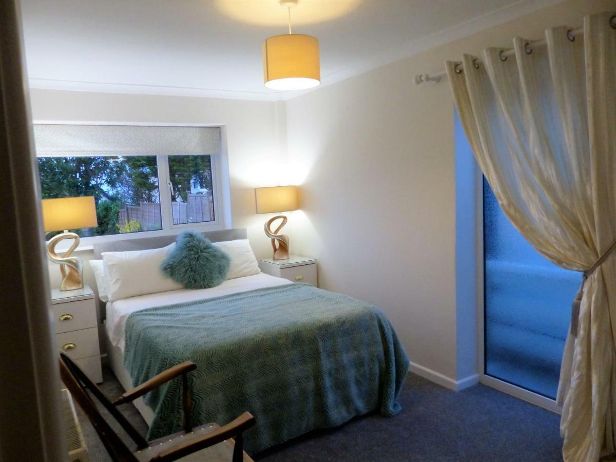 Menhyr Villa คาร์บิสเบย์ ภายนอก รูปภาพ