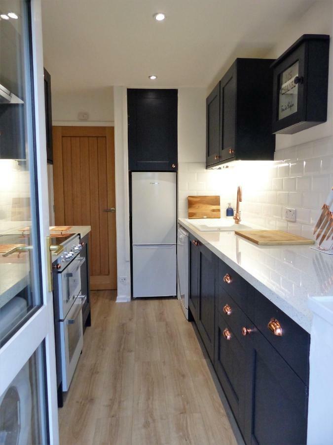 Menhyr Villa คาร์บิสเบย์ ภายนอก รูปภาพ